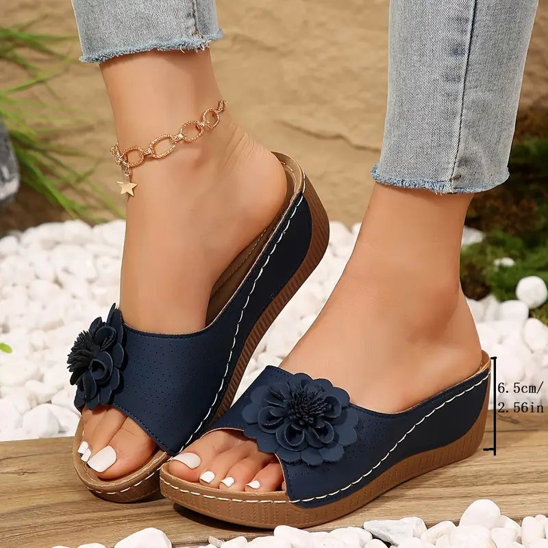 DELFINA - SANDALI CON ZEPPA E FIORI