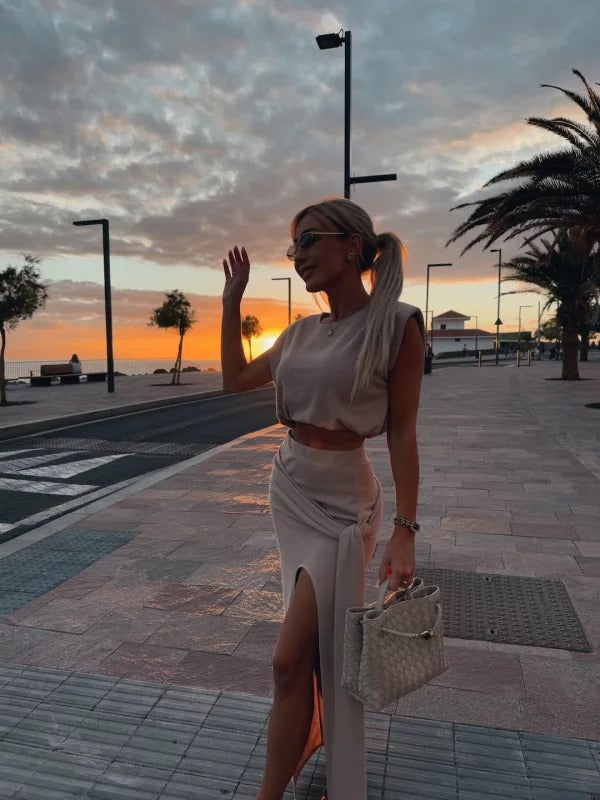 MARZIA - COMPLETO CON BLUSA SMANICATA E GONNA